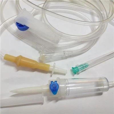 Framleiðandi Verksmiðjuverð Dauðhreinsað iv innrennslissett Setjað innrennslissett fyrir einnota